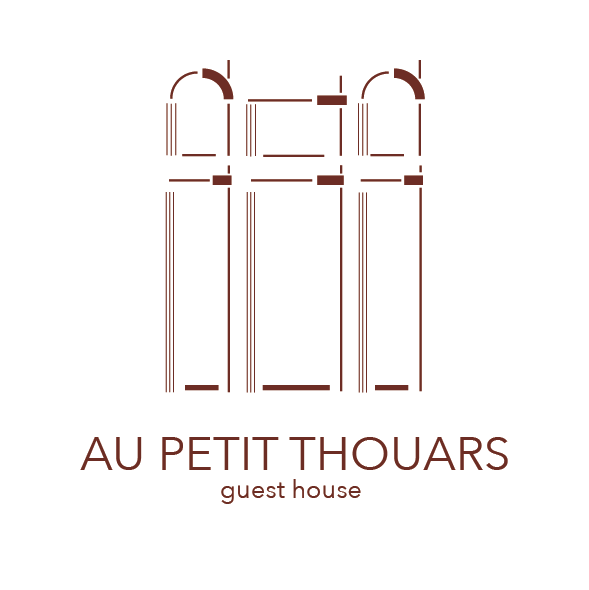 Au Petit Thouars, logo, maison d'Hôtes à Thouars, les deux sèvres, cinq chambres, piscine